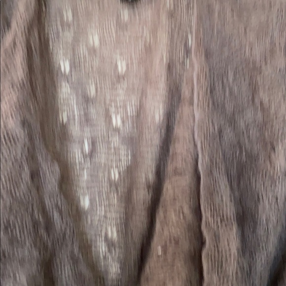 Robe - Picture 3 of 3